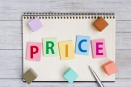 ワイヤー矯正では何にいくらかかる？治療費について解説